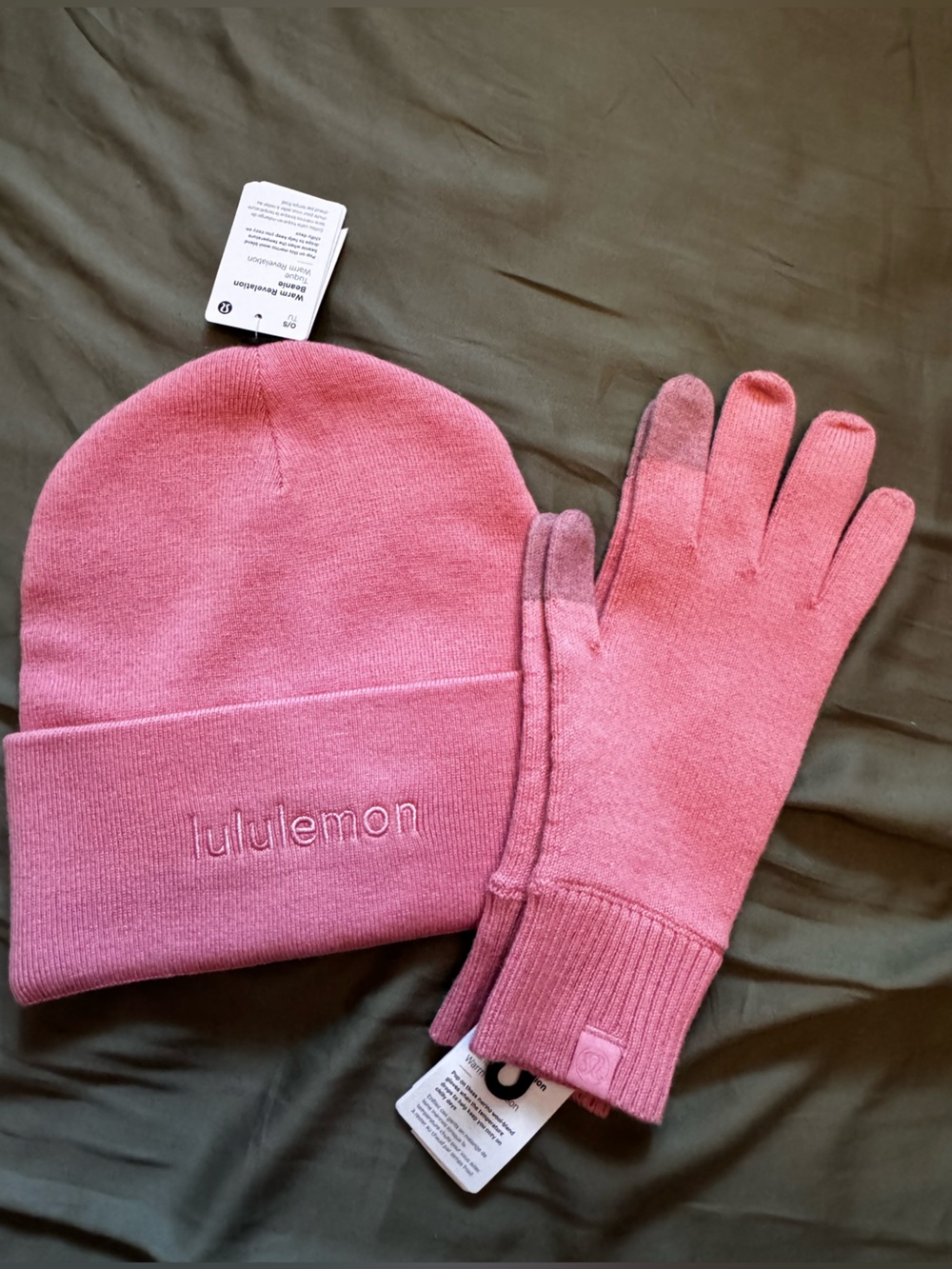 lululemon athletica Warm Revelation Beanie and Gloves Set
